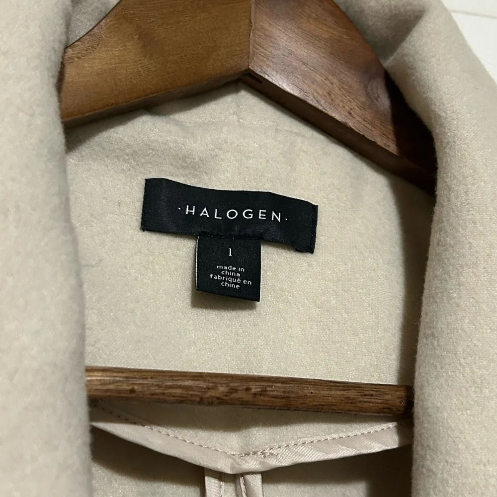 Cream Coat - Picture 2 of 4